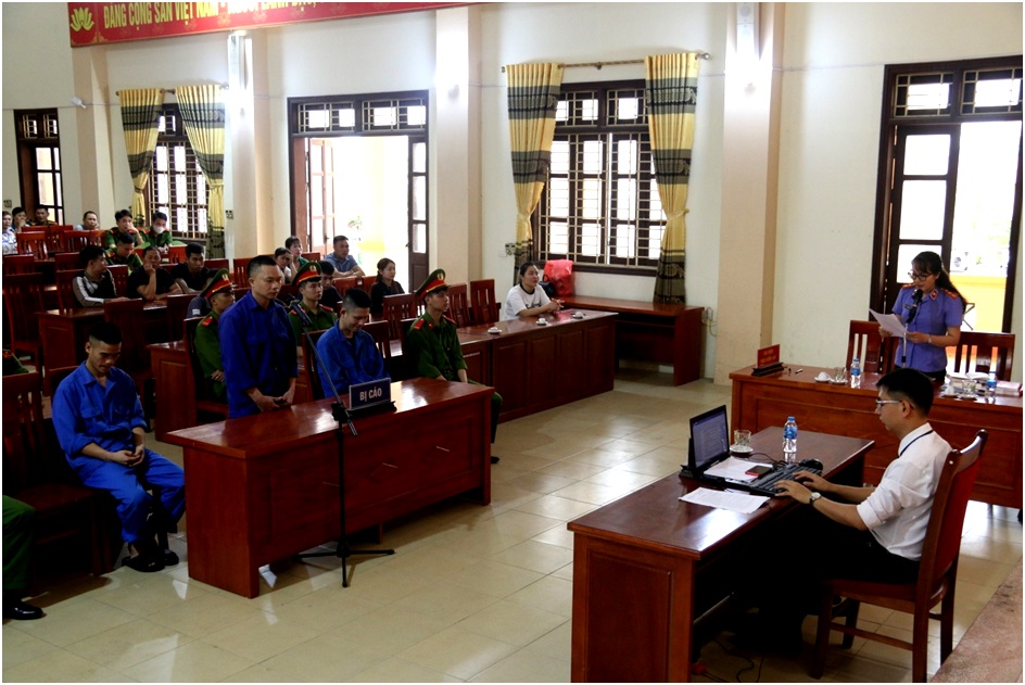 Viện kiểm sát nhân dân tỉnh Hưng Yên phối hợp với Tòa án xét xử lưu động 02 vụ án hình sự về ma túy