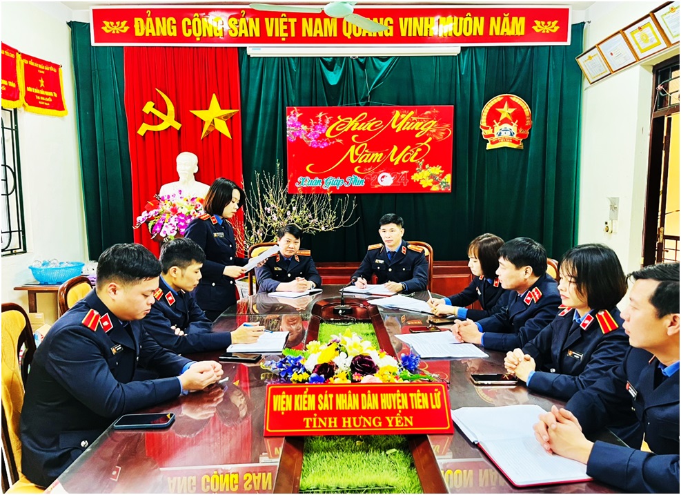 Viện kiểm sát nhân dân huyện Tiên Lữ tổ chức thành công Hội nghị cán bộ công chức năm 2024.