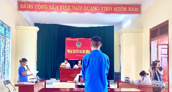 Viện KSND huyện Văn Giang phối hợp với Tòa án nhân dân huyện xét xử lưu động 02 vụ án về ma túy