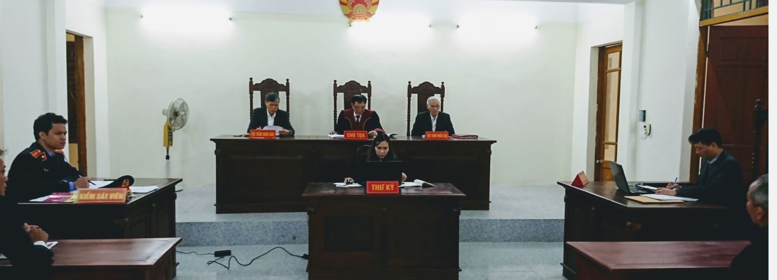 Viện kiểm sát nhân dân huyện Ân Thi  phối hợp với TAND huyện Ân Thi tổ chức phiên tòa rút kinh nghiệm vụ án hành chính sơ thẩm