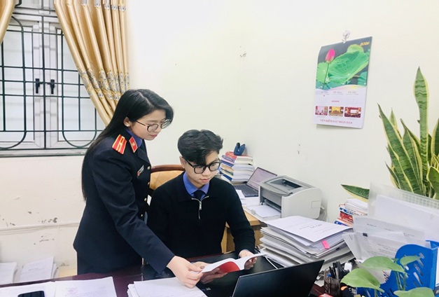 Viện kiểm sát nhân dân khu vực 1 – Hưng Yên kèm cặp, hướng dẫn sinh viên Đại học Kiểm sát thực tập và truyền lửa cho cán bộ kiểm sát tương lai