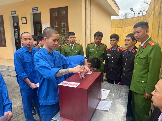 Viện kiểm sát nhân dân khu vực 7 – Hưng Yên trực tiếp kiểm sát việc thực hiện quyền bầu cử của người bị tạm giữ, người bị tạm giam tại Phân trại tạm giam Đông Hưng