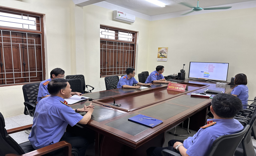 	Bản án sơ thẩm xác định sai tội danh, VKSND huyện Kim Động (nay là VKSND khu vực 3 – Hưng Yên) đã kháng nghị và được TAND tỉnh Hưng Yên chấp nhận, tuyên sửa bản án theo nội dung kháng nghị của Viện kiểm sát.