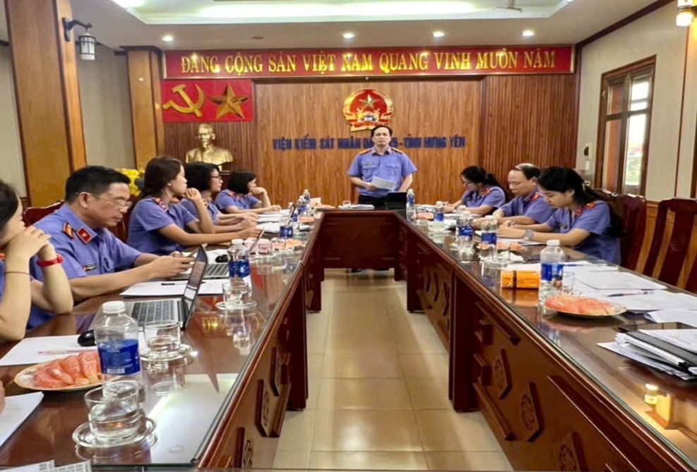 CỤM THI ĐUA SỐ 2- VIỆN KIỂM SÁT NHÂN DÂN TỈNH HƯNG YÊN TỔ CHỨC HỘI NGHỊ TỔNG KẾT CÔNG TÁC THI ĐUA, KHEN THƯỞNG NĂM 2025
