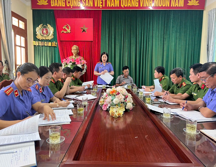 LIÊN NGÀNH VIỆN KIỂM SÁT-CÔNG AN-TÒA ÁN  NHÂN DÂN TỈNH HƯNG YÊN KIỂM TRA CÔNG TÁC QUẢN LÝ GIAM GIỮ VÀ THI HÀNH ÁN ĐỐI VỚI NGƯỜI BỊ KẾT ÁN TỬ HÌNH TẠI TRẠI TẠM GIAM SỐ 1, SỐ 2 CÔNG AN TỈNH HƯNG YÊN