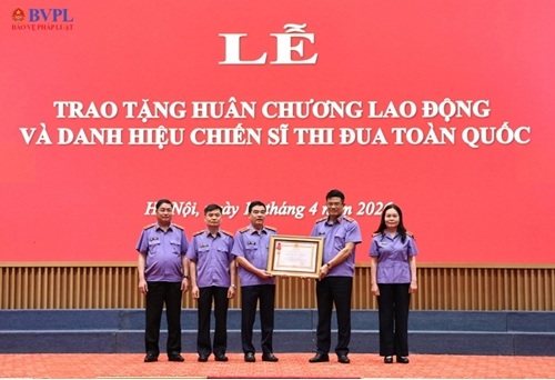 VKSND tối cao tổ chức Lễ trao tặng Huân chương Lao động, Chiến sĩ thi đua toàn quốc và chức danh Kiểm sát viên cao cấp