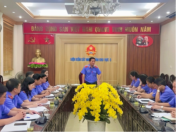 ĐỒNG CHÍ VIỆN TRƯỞNG VIỆN KIỂM SÁT NHÂN DÂN TỈNH HƯNG YÊN THĂM VÀ LÀM VIỆC VỚI VIỆN KIỂM SÁT NHÂN DÂN KHU VỰC 5