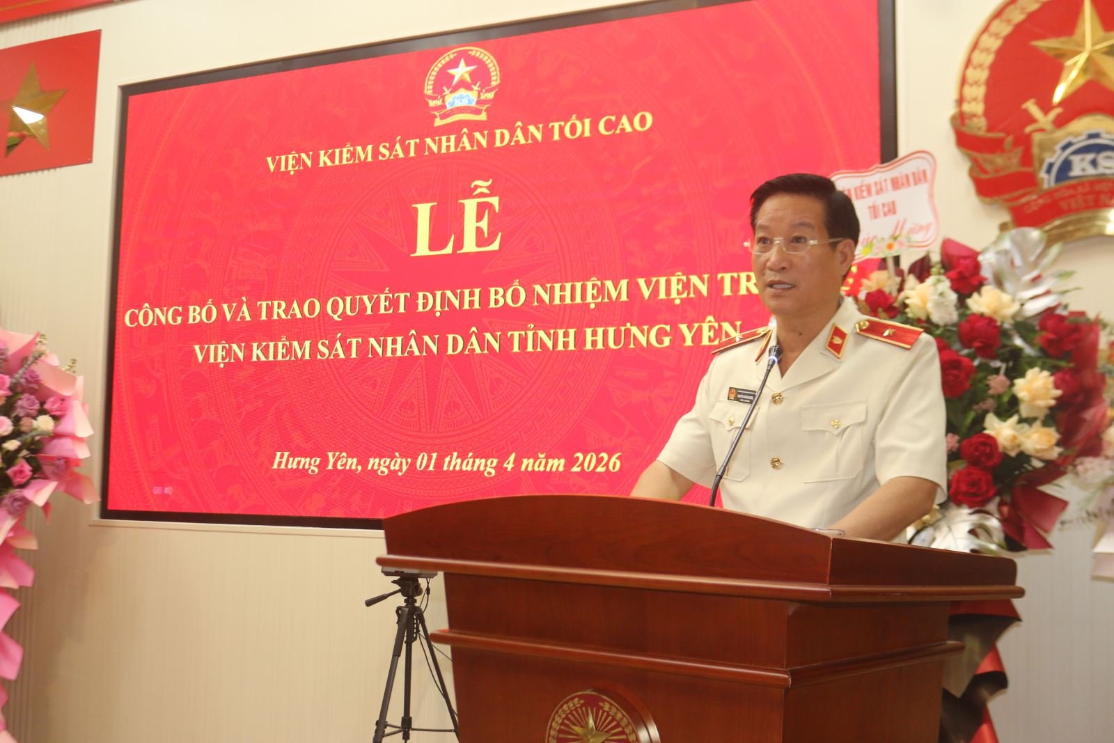 CÔNG BỐ VÀ TRAO QUYẾT ĐỊNH ĐIỀU ĐỘNG, BỔ NHIỆM  VIỆN TRƯỞNG VKSND TỈNH HƯNG YÊN