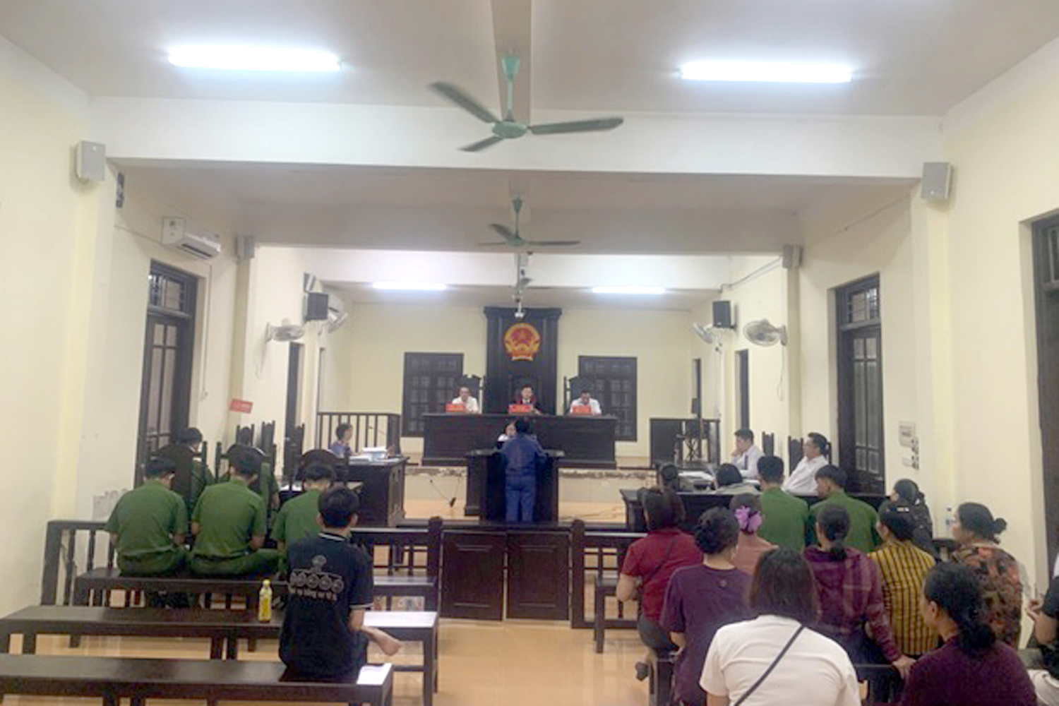 Lãnh đạo Viện kiểm sát nhân dân khu vực 7, tỉnh Hưng Yên trực tiếp thực hành quyền công tố, kiểm sát xét xử sơ thẩm vụ án hình sự