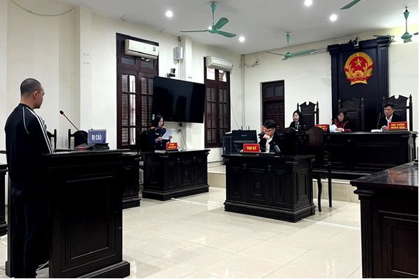 Lãnh đạo VKSND huyện Yên Mỹ tăng cường thực hành quyền công tố, kiểm sát xét xử vụ án hình sự và tổ chức phiên tòa rút kinh nghiệm