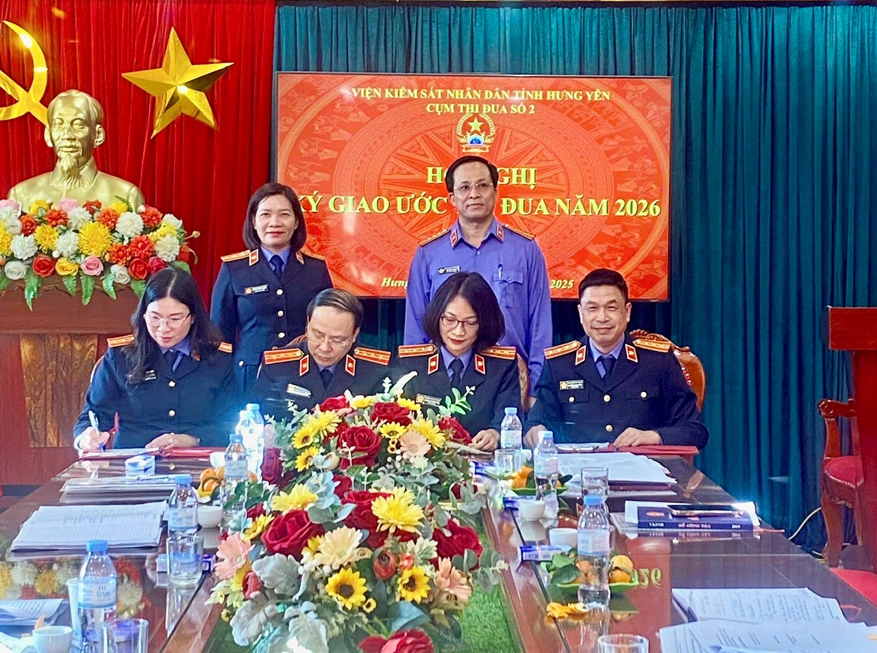 CỤM THI ĐUA SỐ 02 - VIỆN KIỂM SÁT NHÂN DÂN TỈNH HƯNG YÊN TỔ CHỨC HỘI NGHỊ KÝ GIAO ƯỚC THI NĂM 2026