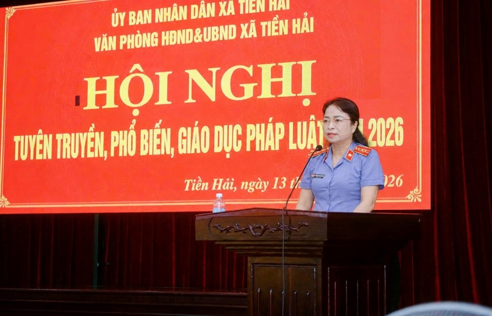 VIỆN KSND KHU VỰC 6 - HƯNG YÊN PHỐI HỢP TUYÊN TRUYỀN PHÁP LUẬT TẠI XÃ TIỀN HẢI: HƯỚNG VỀ CƠ SỞ, BẢO VỆ LỢI ÍCH NHÂN DÂN