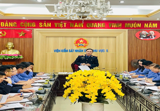 Chi bộ Viện kiểm sát nhân dân khu vực 5 - Hưng Yên tổ chức Hội nghị kiểm điểm và đánh giá, xếp loại chất lượng đối với tập thể, đảng viên năm 2025