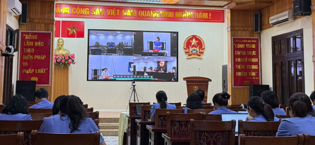 VKS tỉnh Hưng Yên: Nâng cao chất lượng công tác thực hành quyền công tố và kiểm sát xét xử hình sự thông qua việc tổ chức phiên tòa rút kinh nghiệm phiên tòa trực tuyến 
