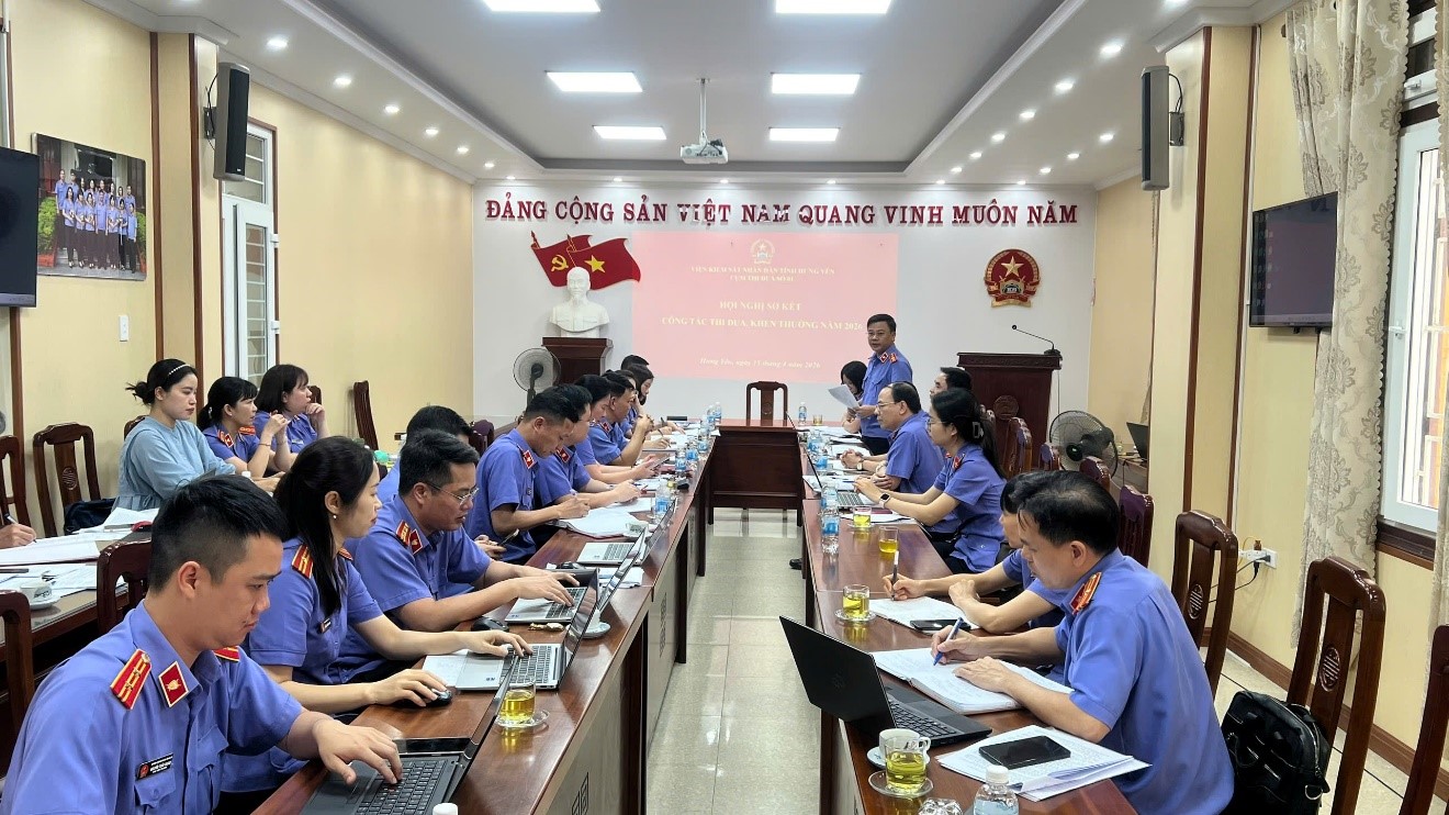 VKS khu vực 6 và khu vực 4 phối hợp tổ chức thành công Hội nghị sơ kết công tác thi đua, khen thưởng Cụm thi đua số 1- VKSND tỉnh Hưng Yên 06 tháng đầu năm 2026