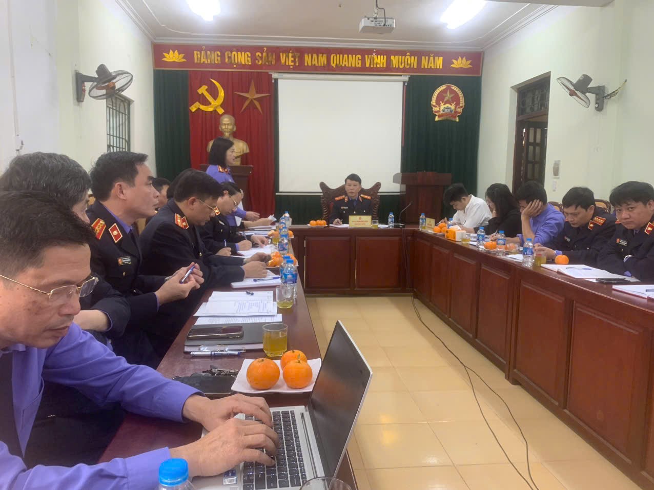 CHI BỘ VIỆN KIỂM SÁT NHÂN DÂN KHU VỰC 1 – HƯNG YÊN TỔ CHỨC HỘI NGHỊ SINH HOẠT ĐIỂM CHI BỘ THÁNG 3/2026