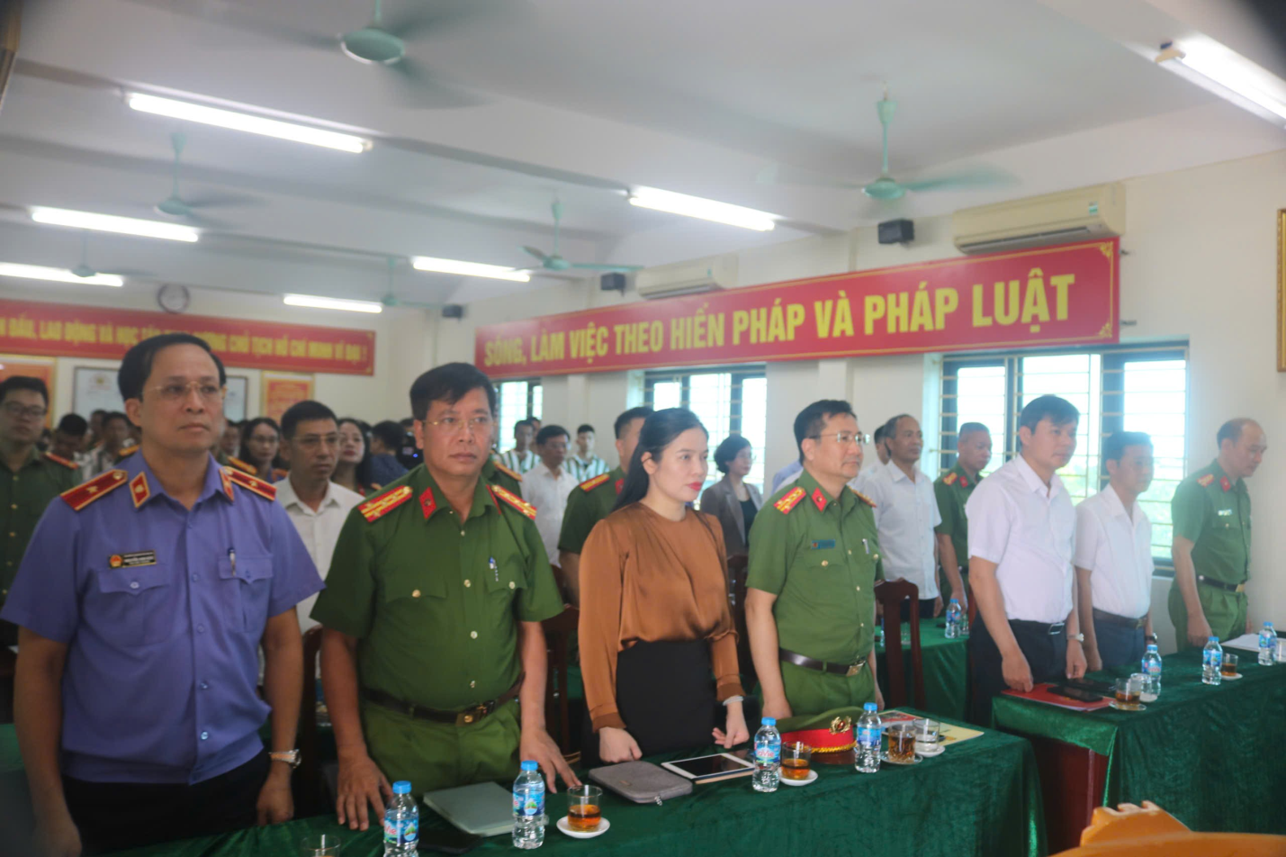 Viện kiểm sát nhân dân tỉnh Hưng Yên tham dự lễ Công bố Quyết định đặc xá và Kiểm sát việc thực hiện Quyết định đặc xá năm 2026 tại Trại tạm giam số 2 Công an tỉnh Hưng Yên