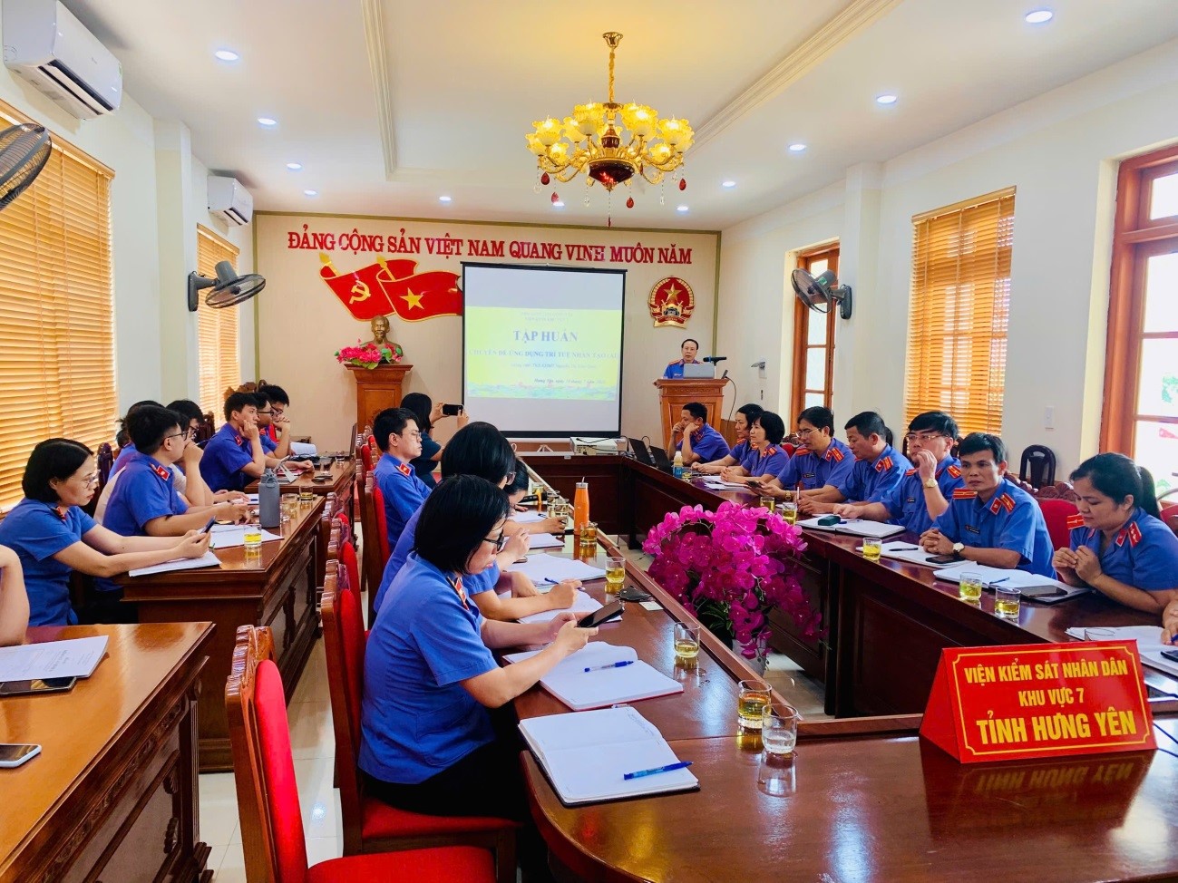 VKSND khu vực 7 - Hưng Yên tổ chức Hội nghị tập huấn chuyên đề “Ứng dụng Trí tuệ nhân tạo (AI)” góp phần thúc đẩy chuyển đổi số trong ngành Kiểm sát nhân dân