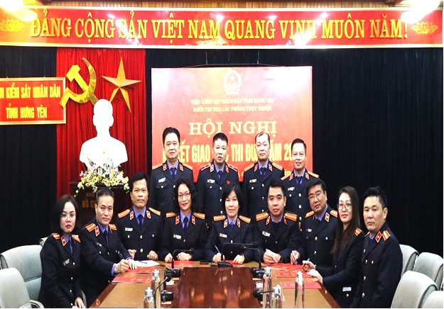 Khối thi đua các phòng trực thuộc VKSND tỉnh tổ chức Hội nghị ký kết phát động và ký kết giao ước thi đua năm 2025. 