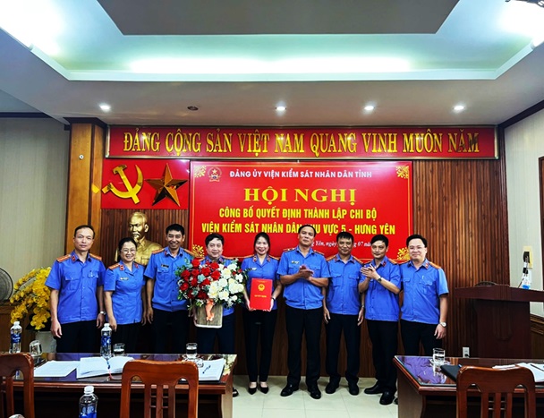 Công bố Quyết định thành lập Chi bộ và chỉ định nhân sự Chi ủy, Bí thư, Phó Bí thư chi bộ Viện kiểm sát nhân dân khu vực 5