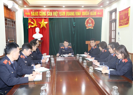 Ghi nhận ở chi bộ đạt tiêu chuẩn “Hoàn thành xuất sắc nhiệm vụ”  tiêu biểu 5 năm liền của Chi bộ Viện kiểm sát nhân dân huyện Kim Động