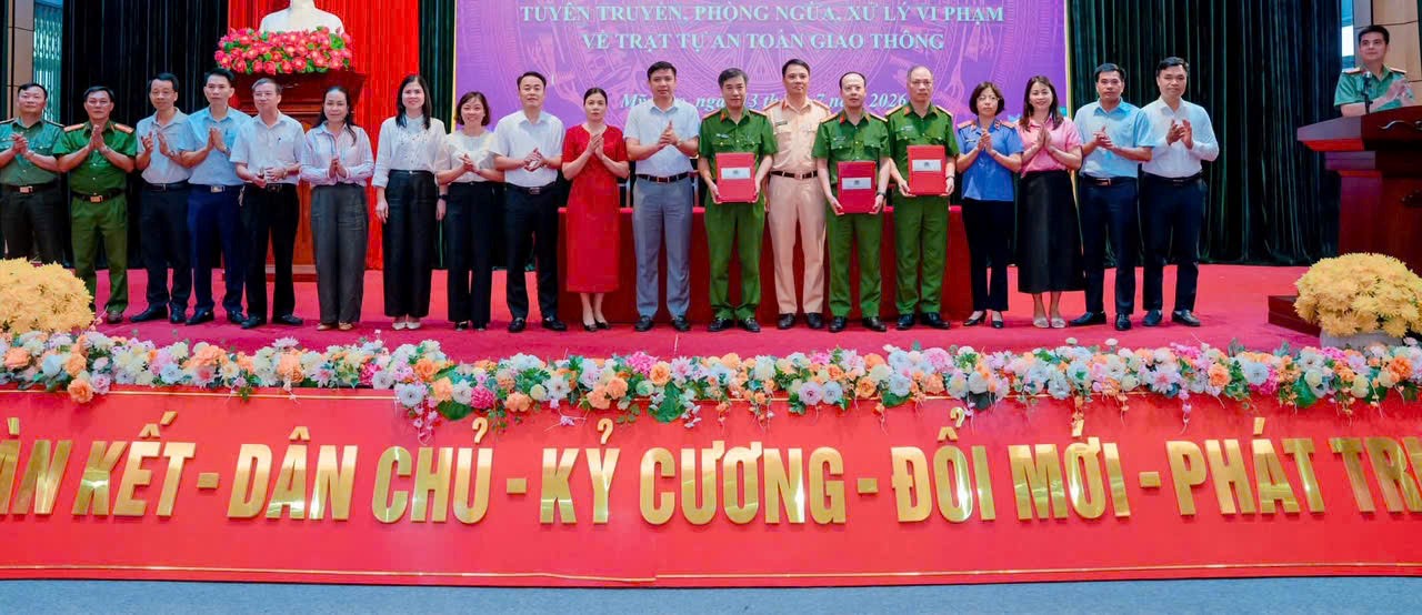 Viện kiểm sát nhân dân Khu vực 2 - Hưng Yên phối hợp tuyên truyền pháp luật đối với người chưa thành niên