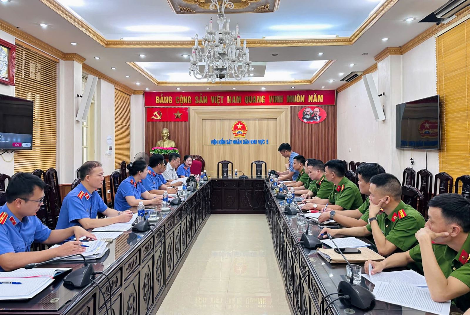 Họp liên ngành tháo gỡ khó khăn, vướng mắc trong giải quyết các vụ án về tội phạm ma túy