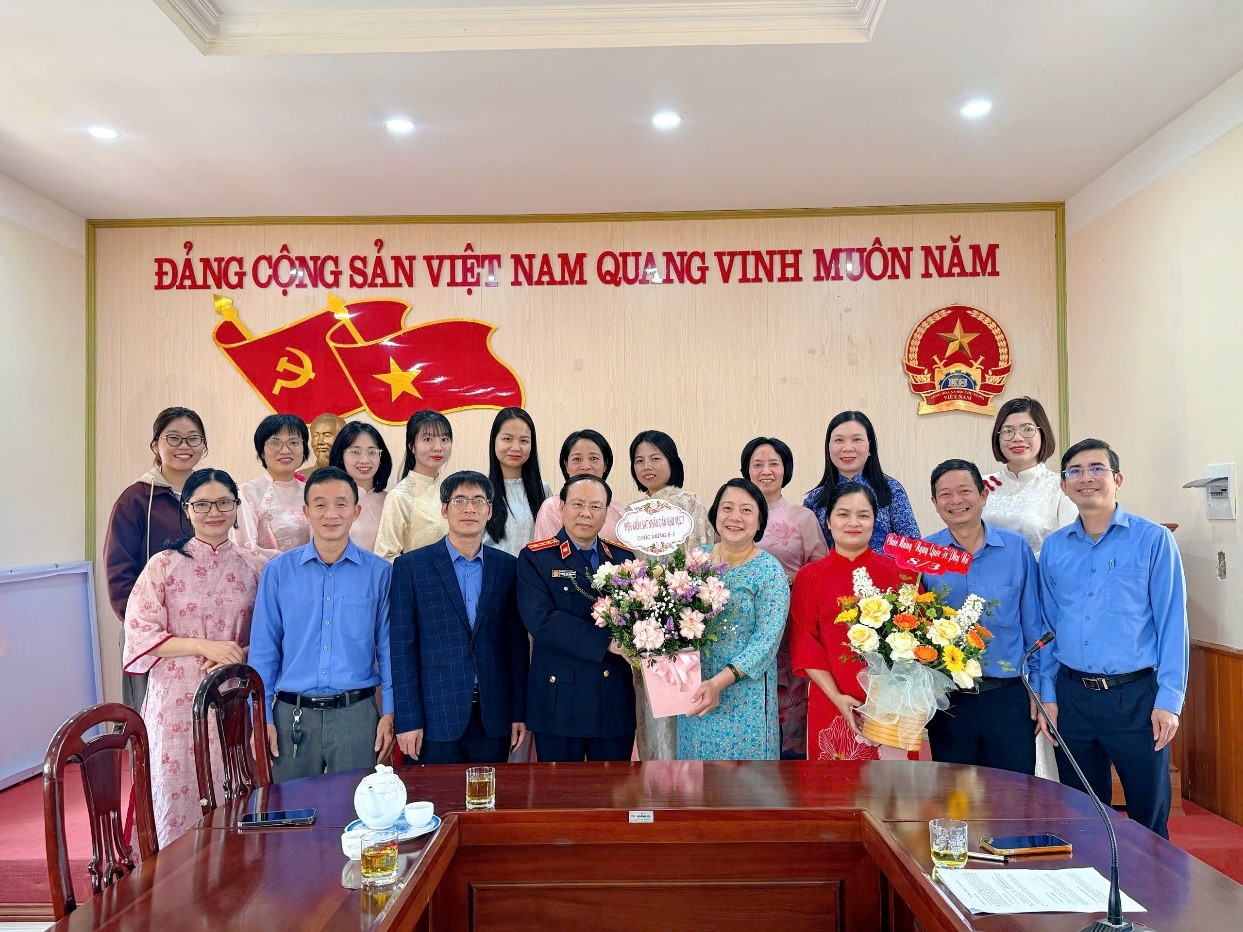 Viện kiểm sát nhân dân khu vực 7 – Hưng Yên: Tổ chức gặp mặt, ôn lại truyền thống nhân ngày Quốc tế Phụ nữ 8/3