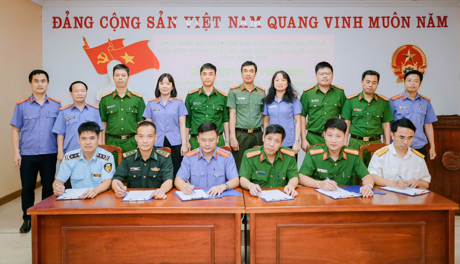 VKS KV6 tổ chức ký QCPH với Đồn Biên phòng Cửa Lân, Đội Quản lý thị trường số 8....