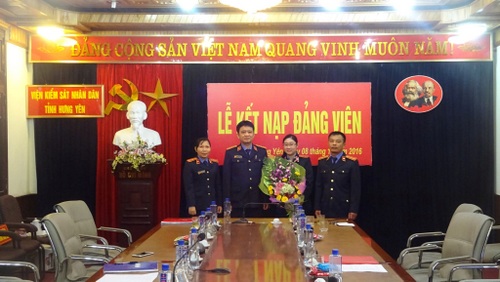 Các chi bộ thuộc Đảng bộ Viện kiểm sát nhân dân tỉnh tổ chức Lễ kết nạp đảng viên 